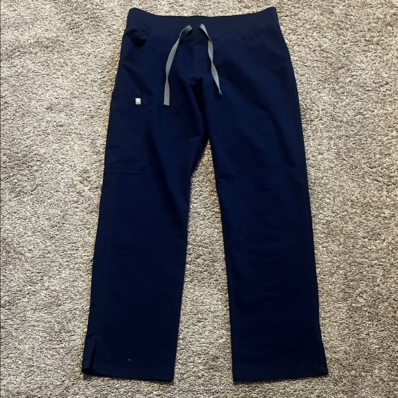 Figs Women's Navy Blue Kade Cargo Scrub Pants Small Petite - Picture 2 of 6